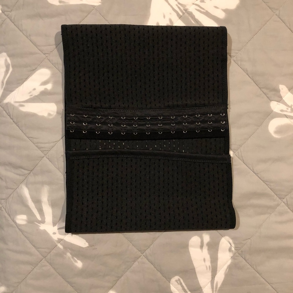Waist trainer